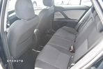 Toyota Avensis 2.0 D-4D Premium - 13