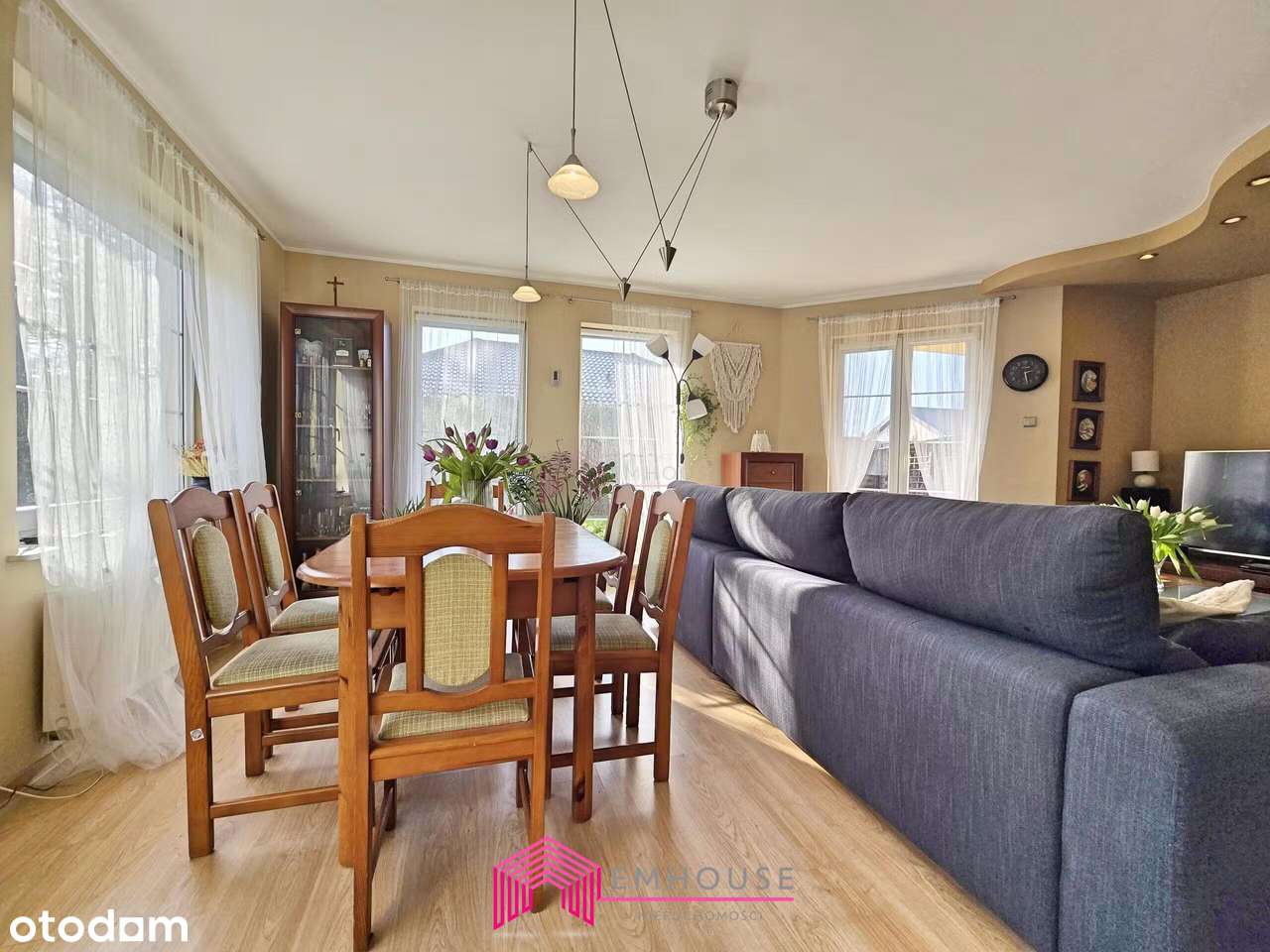 Wyjątkowy dom rodzinny – gotowy, by się w nim zakochać!-3