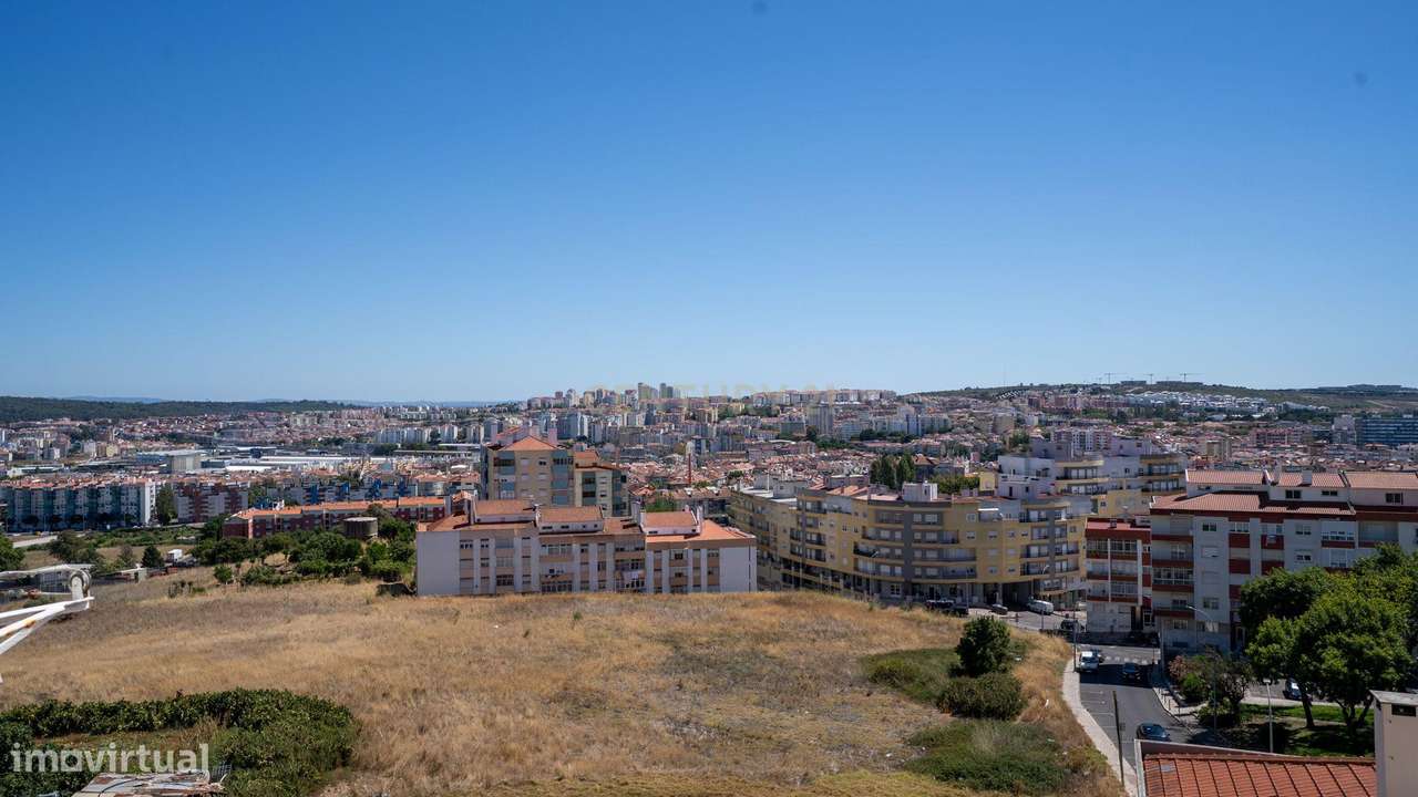 Apartamento T2 em remodelação | Casal de São Brás | Amadora-26
