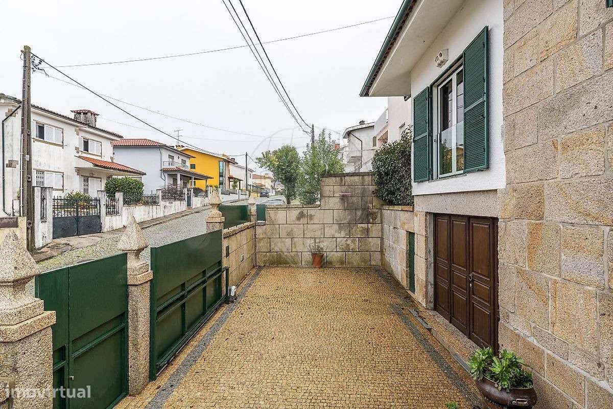 Moradia T5 individual em Nogueira - Braga-34
