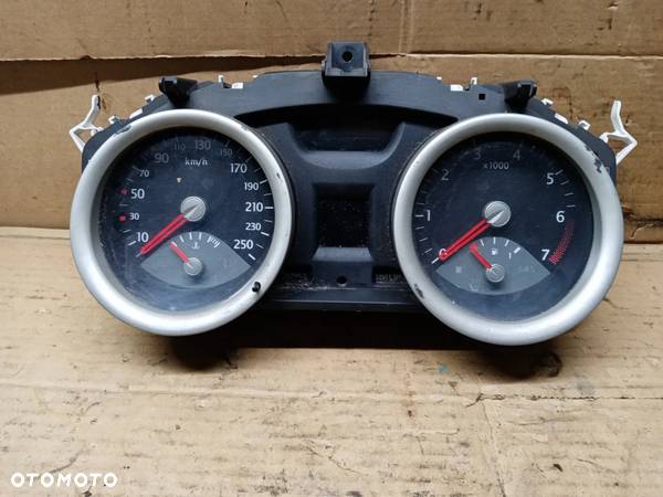 Licznik zegary oryginał Renault Megane II 2 1.6 8200306556 - 1