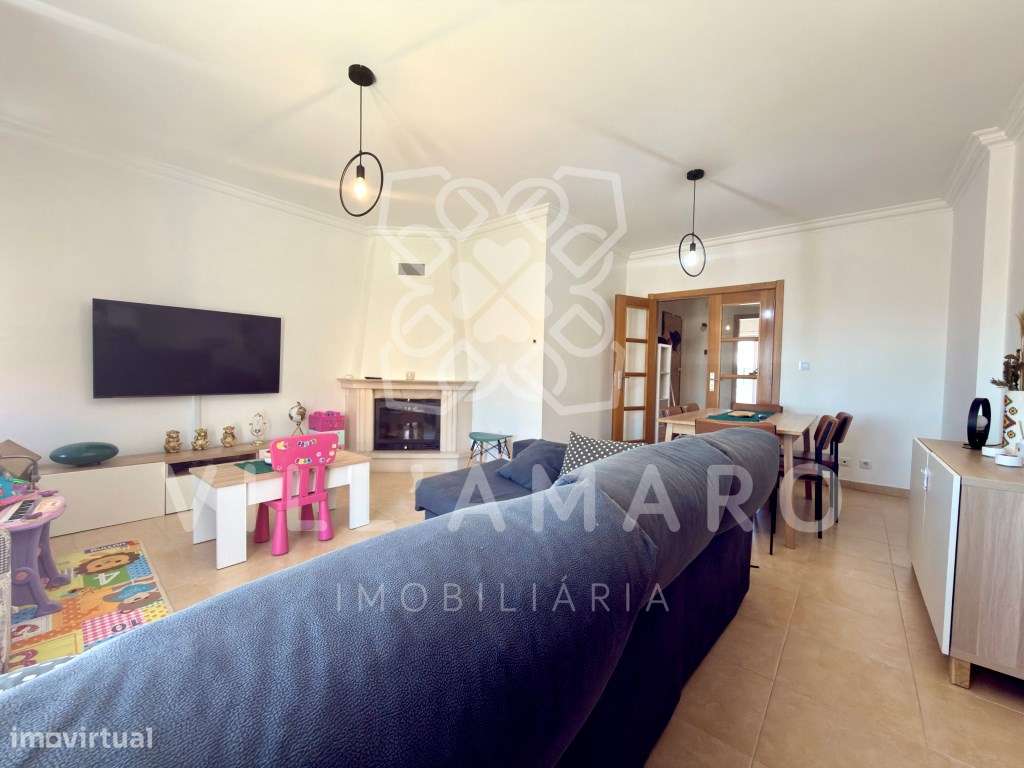 Apartamento T2+1, suíte, varandas, e parqueamento na Malveira