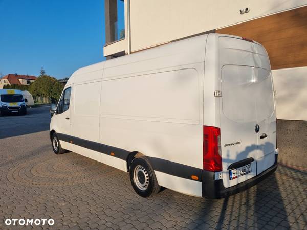 Mercedes-Benz Sprinter - 4