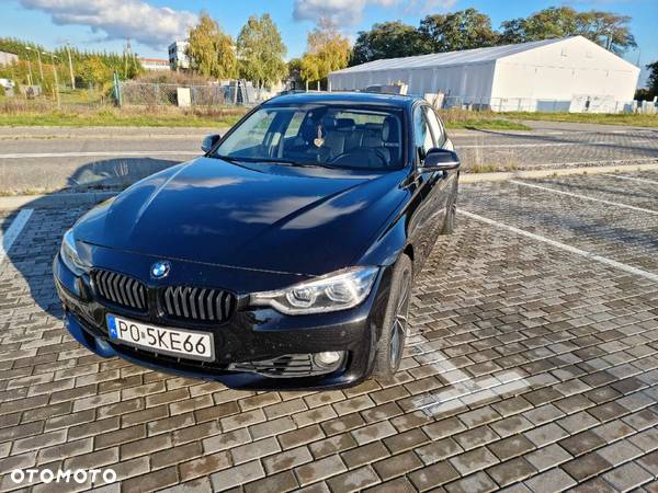 BMW Seria 3 328i Touring xDrive - 3