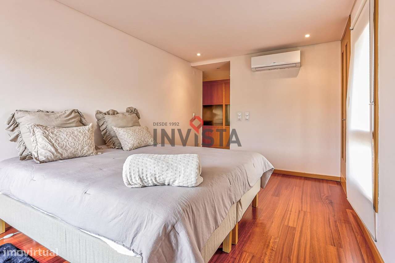 T3 com varanda e box dupla na Urbanização da Malvarosa-21