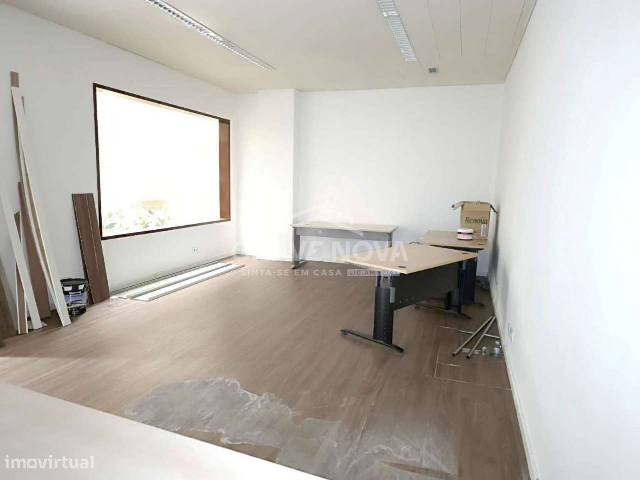 Escritório c/ 37m2 em frente a Estação Metro Galiza (Porto) - Grande imagem: 4/10