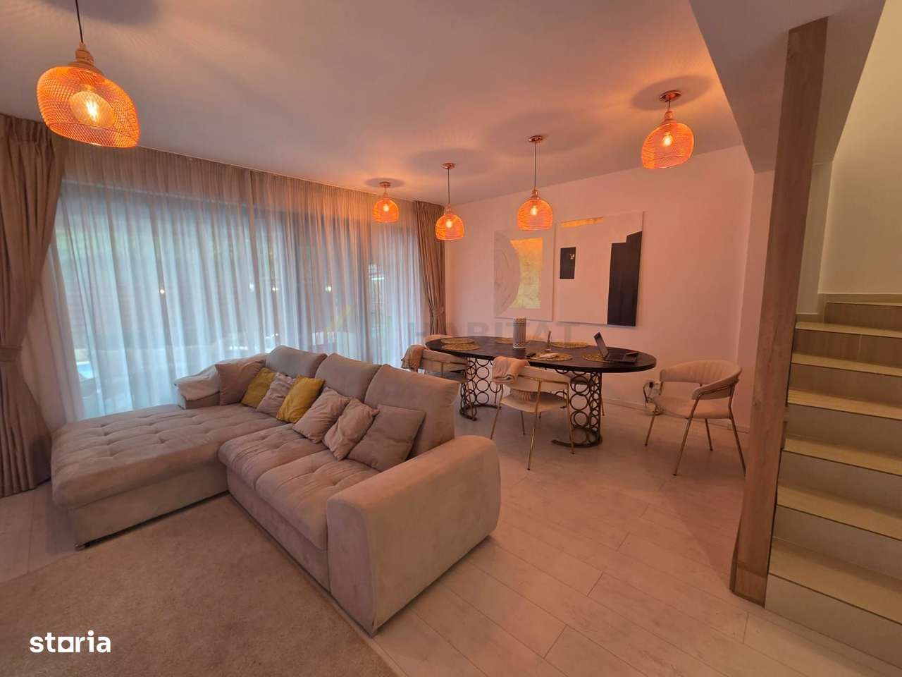 Vilă  cu mansardă, piscină și design modern – Tunari - Imagine principală: 2/20