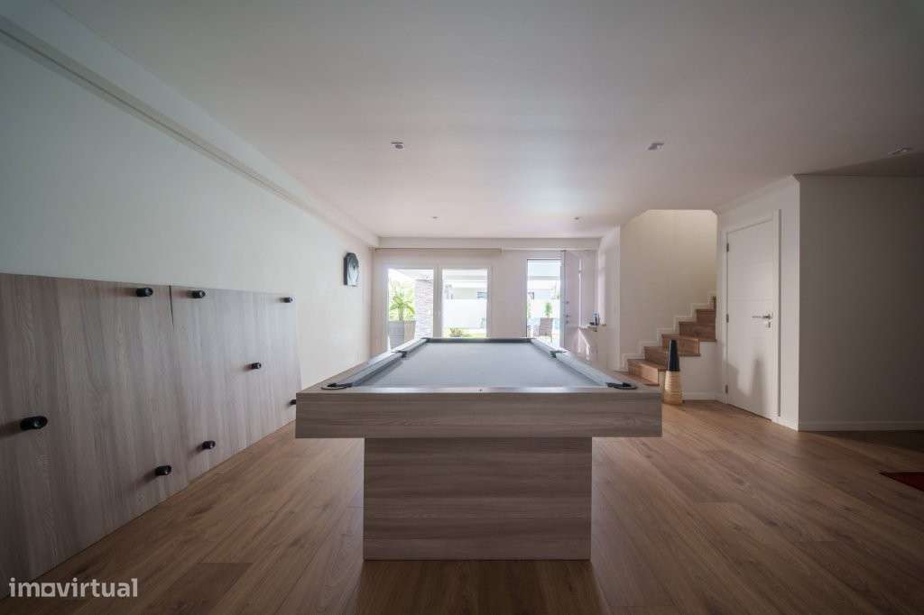 Moradia T4 / Ramada / Moderna é Exclusiva Construção-36