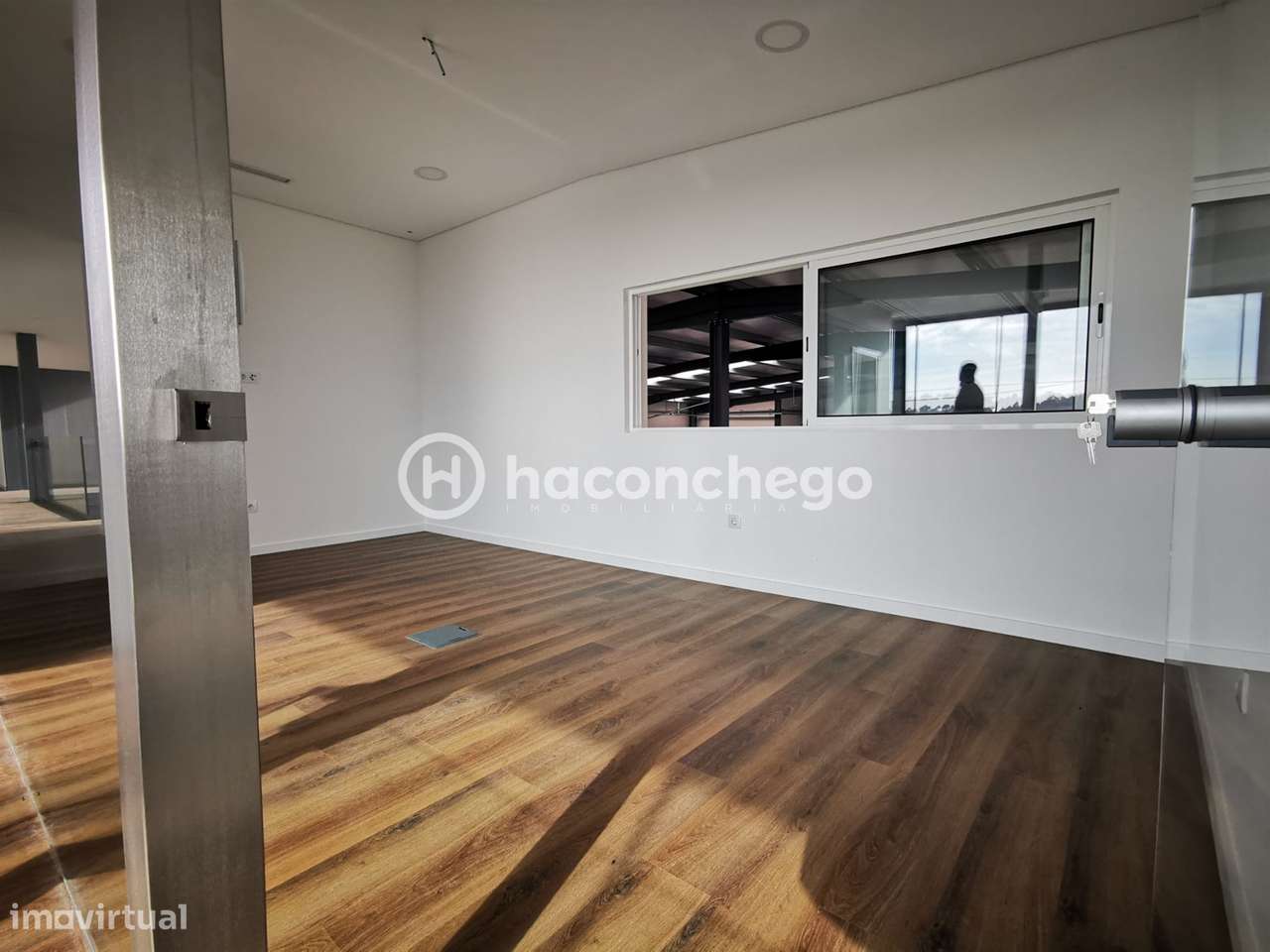 Pavilhão industrial com 483 m2 em Lijó, Barcelos-19