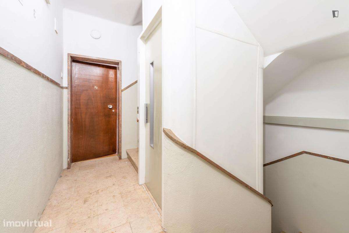 Quarto - localizado em Telheiras Lisbon - Grande imagem: 3/6