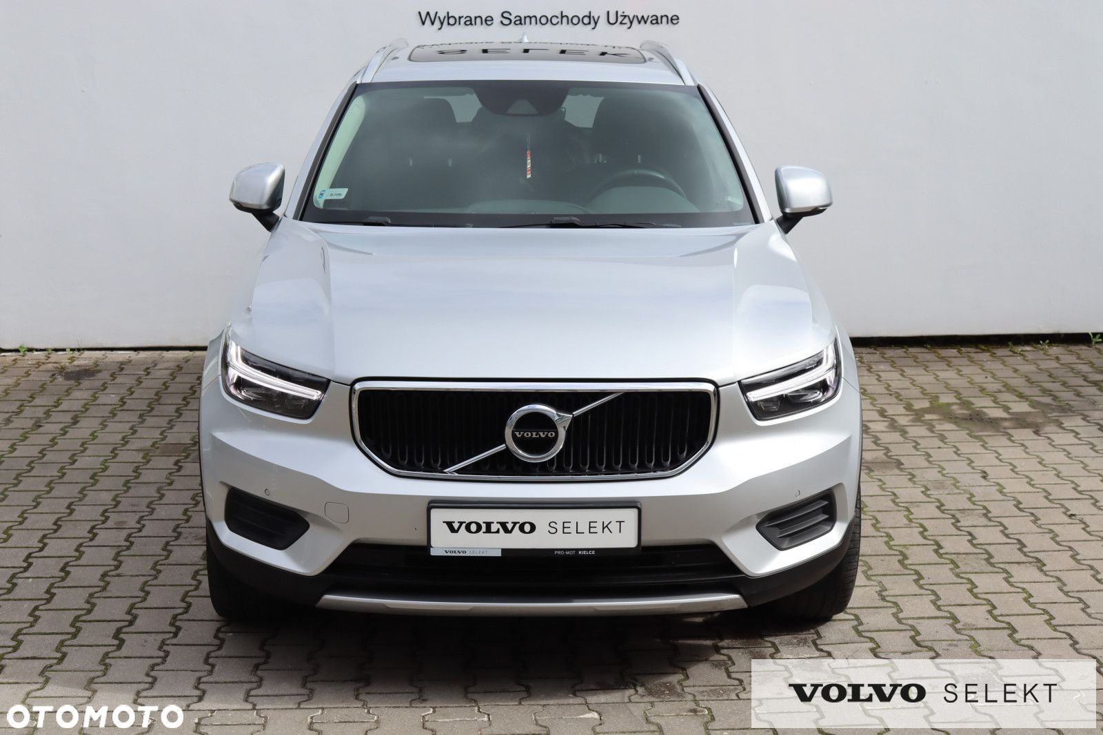 Volvo XC 40 D4 AWD Momentum (Intro Edition) - 4