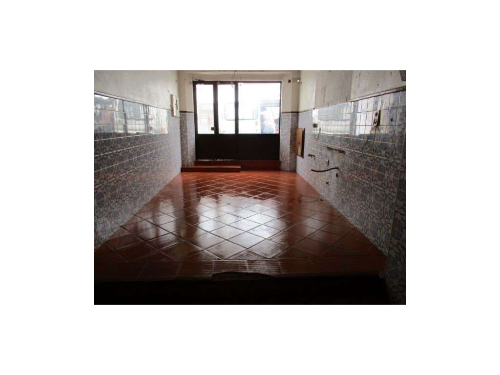 Loja C/ 140m2 para Pastelaria / Padaria - Grande imagem: 2/19