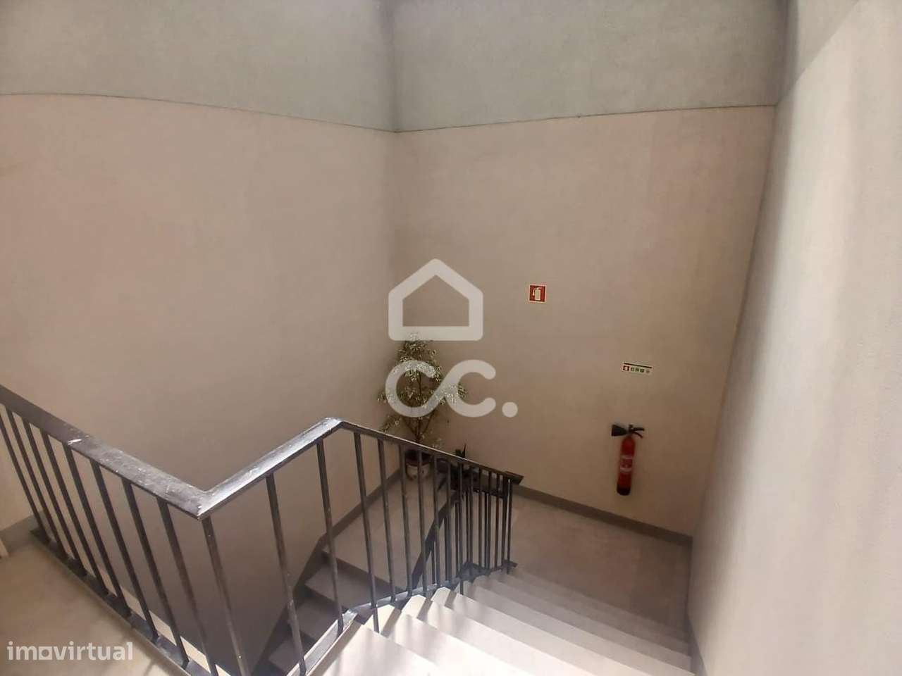 Apartamento T3 com Vista Cidade em Agualva e Mira-Sintra-17