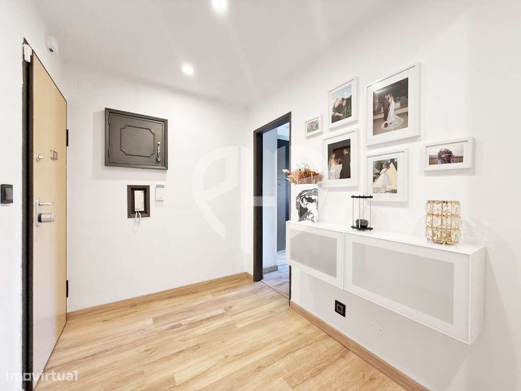 Apartamento T2 Remodelado em Queluz/Belas - Pronto a Habitar | Exce... - Grande imagem: 2/33