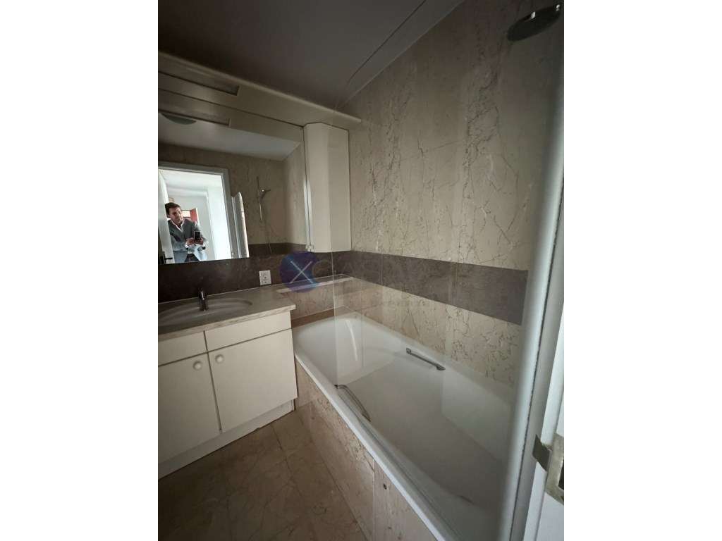 Apartamento T2 para venda no Estoril, inserido em exclusivo condomí...-14