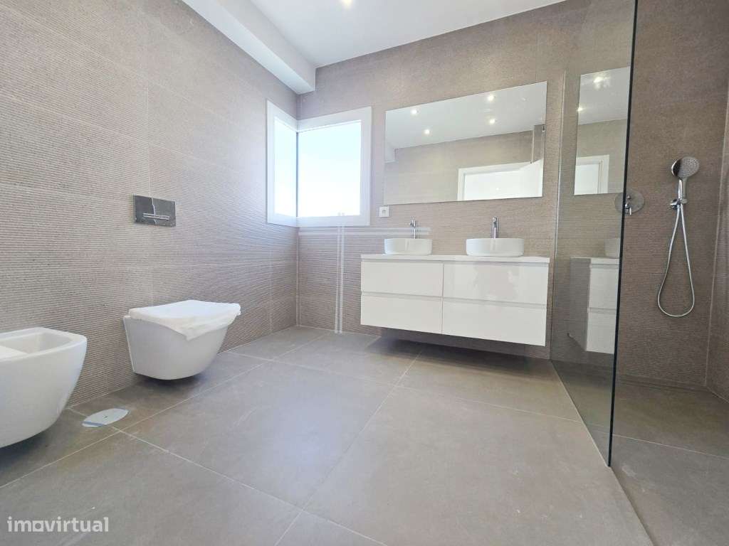 Moradia Isolada com piscina e garagem - Aroeira-21