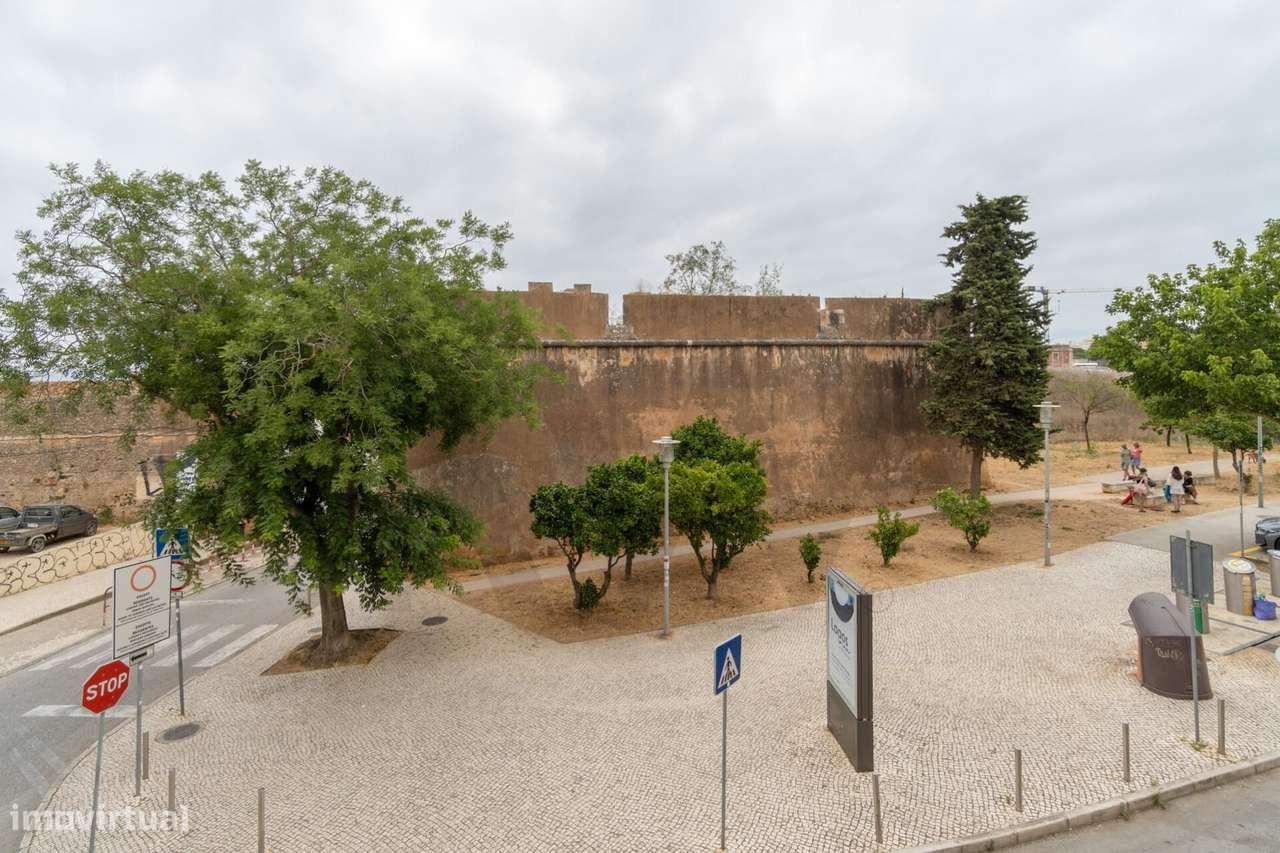 UMA CASA PARA VIVER O MELHOR DA CIDADE! APARTAMENTO T3 NO CENTRO DE LA - Grande imagem: 2/30