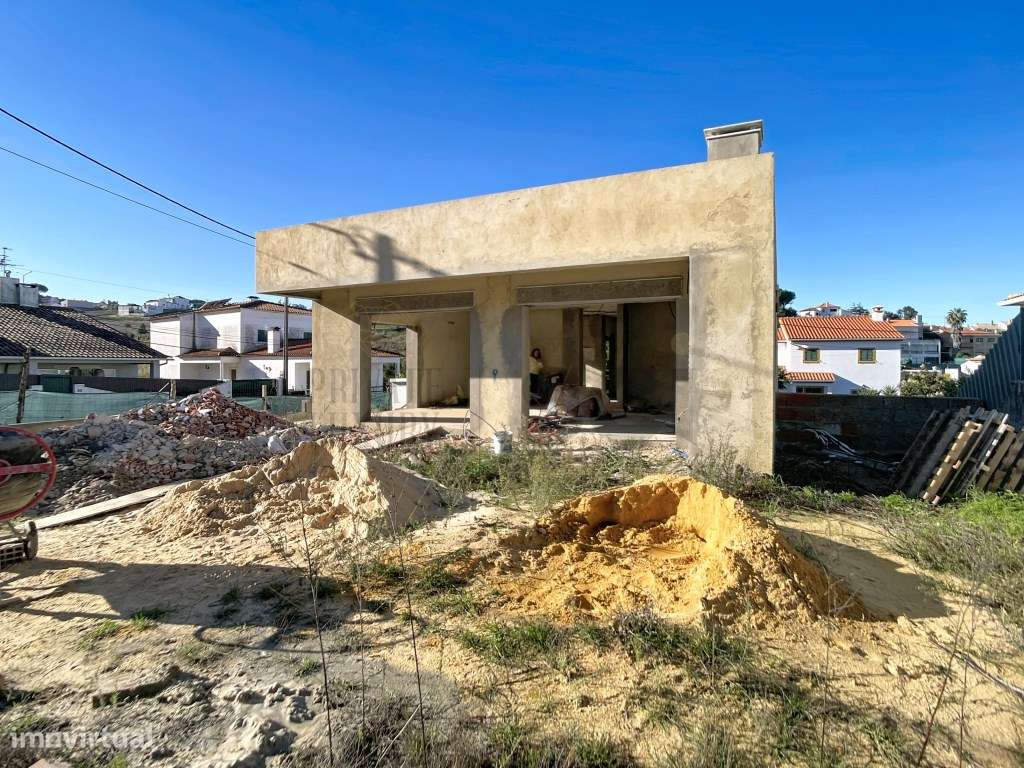 Moradia T4 independente com piscina e garagem em Sesimbra - Grande imagem: 4/39