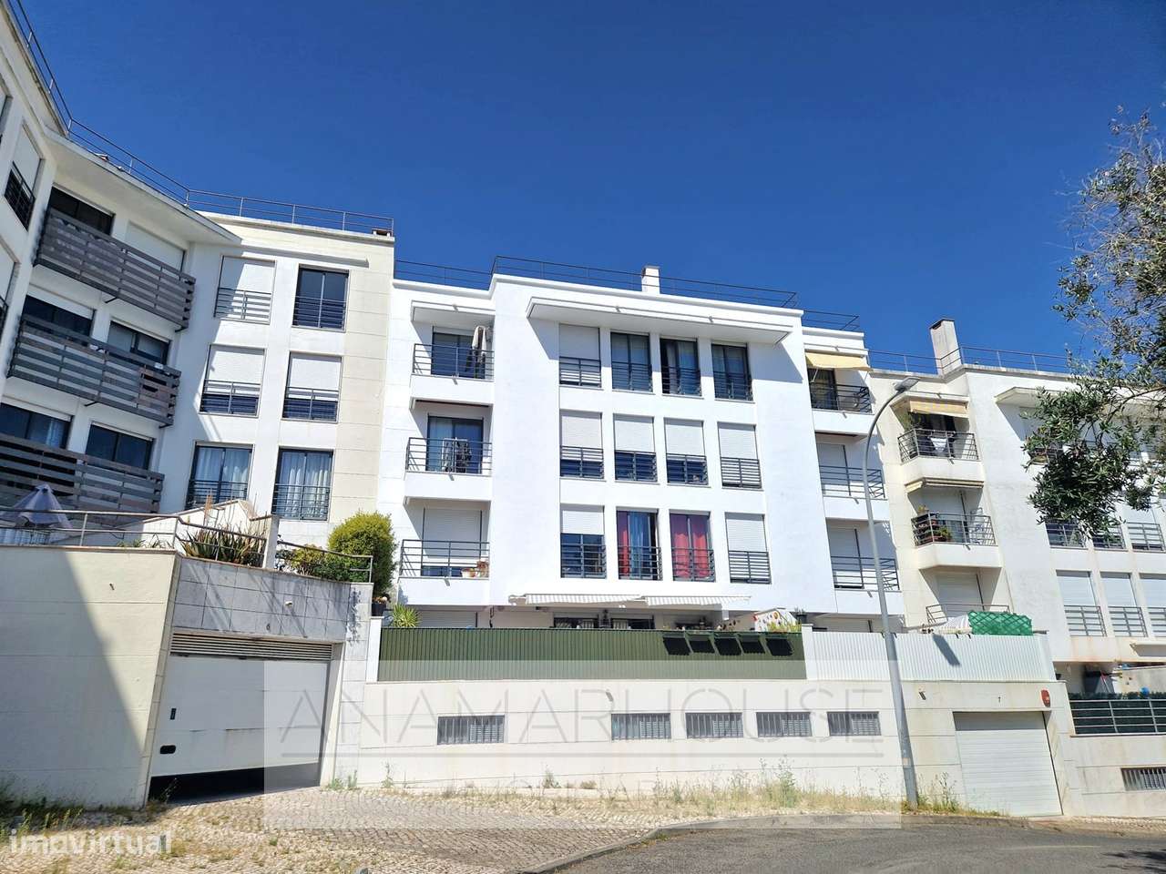 T2 com Box e Arrecadação na Urbanização Alto da Mira, Amadora-24