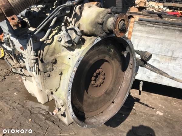 Obudowa kola zamachowego, napęd do betonomieszarki ZF obudowa MAN Mercedes DAF Renault - 1