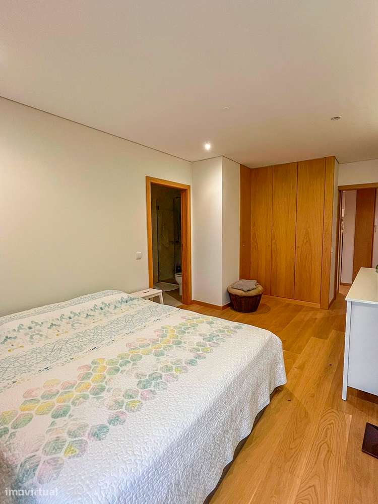 T4 Duplex de Luxo no Coração do Porto-17