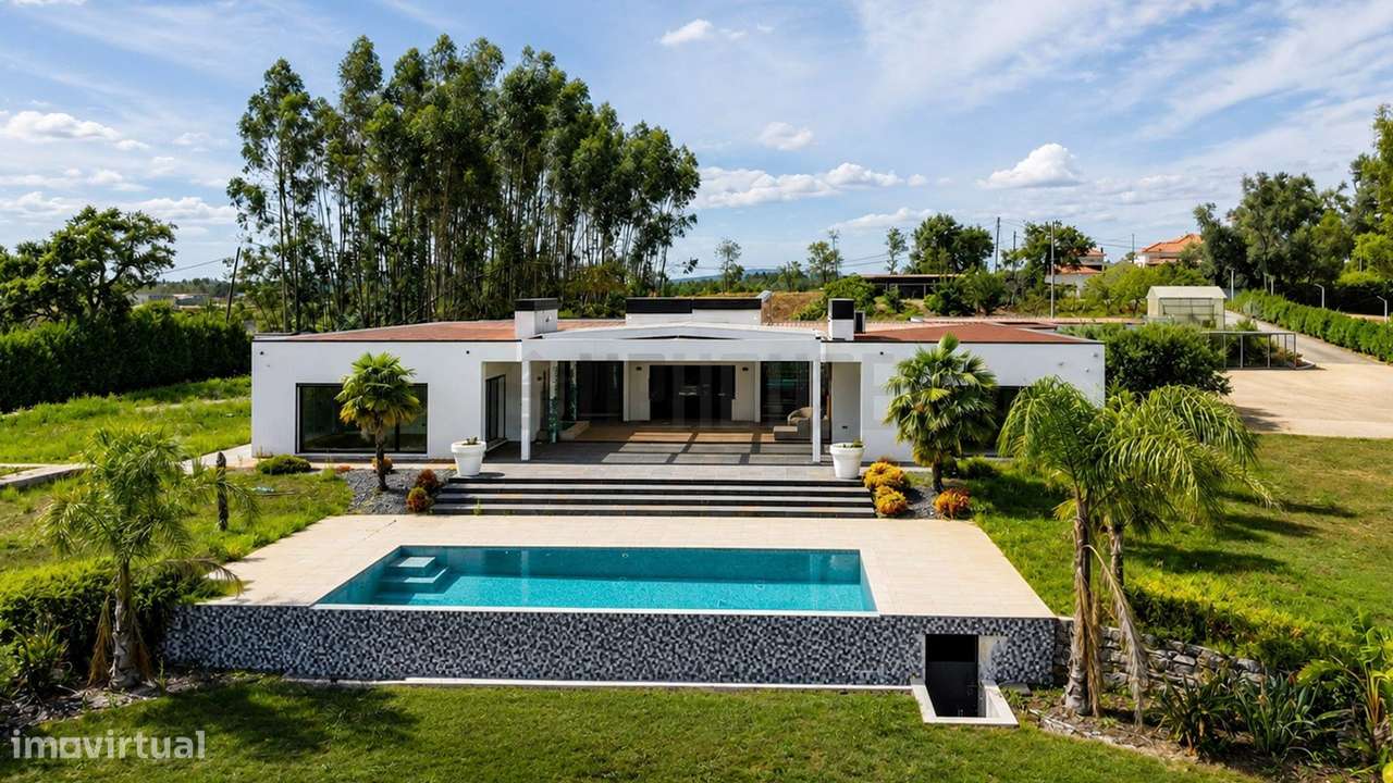 Quinta com Moradia T3 Isolada e Piscina | Água Belas, Ferreira do Zêze-31
