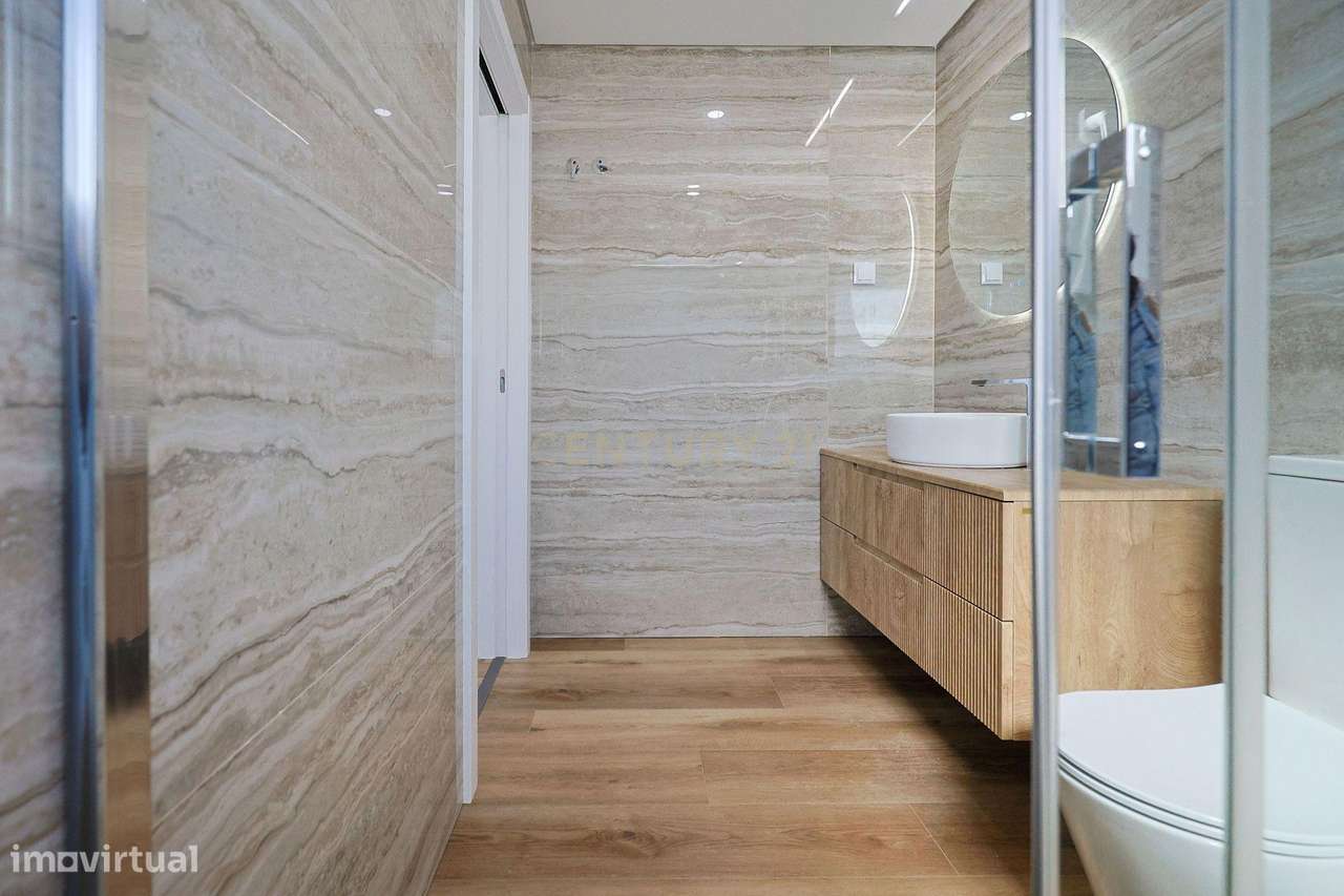 Moradia T4 em Charneca de Caparica, Almada-18