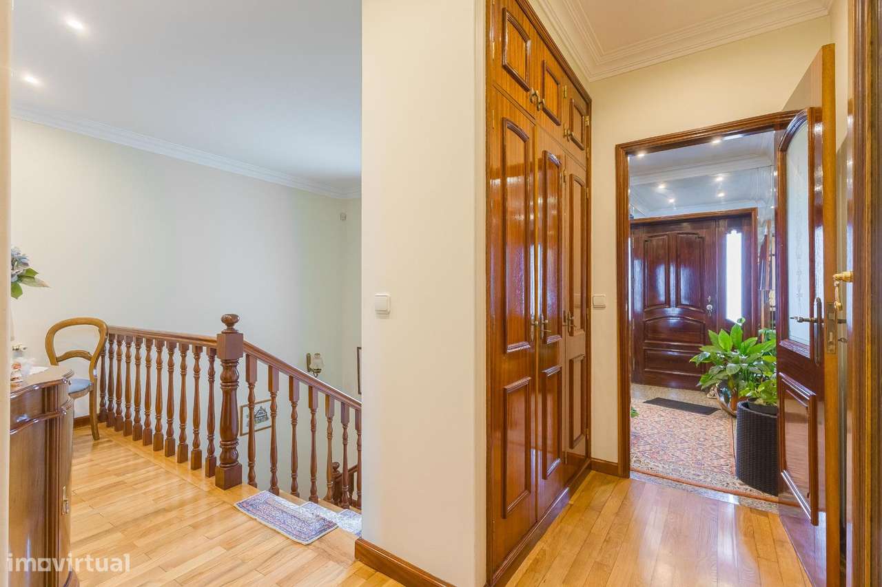 Moradia T4 exclusiva | Piscina| Zona Agrícola | Junto à Praia-13