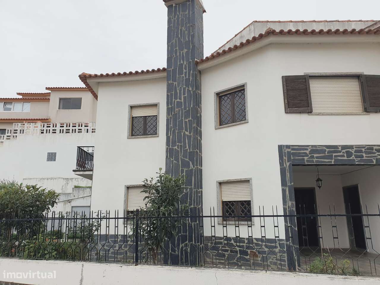 GRANDE MORADIA T5 CENTRO DE TORRES VEDRAS - Grande imagem: 4/47