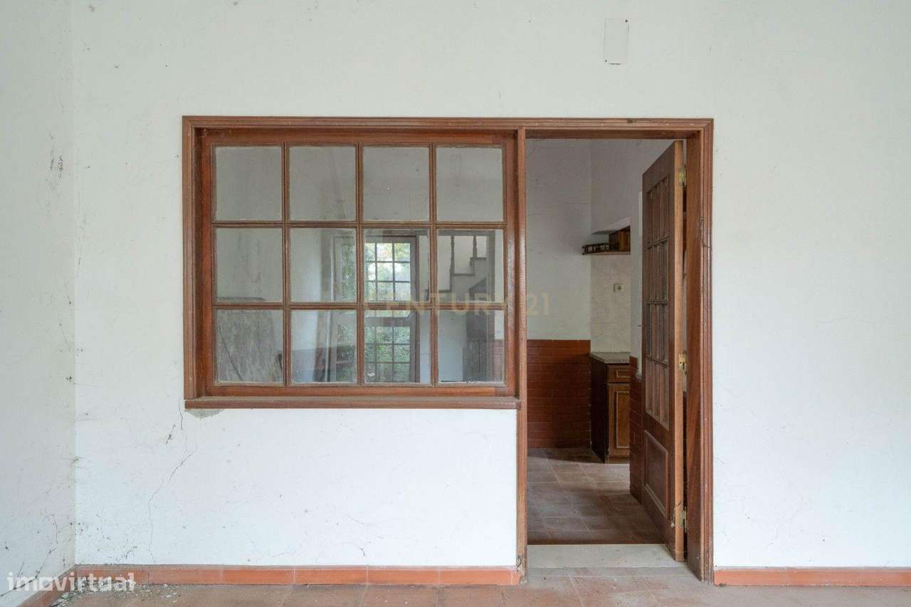 Moradia de dois pisos de tipologia T4 com terreno-14