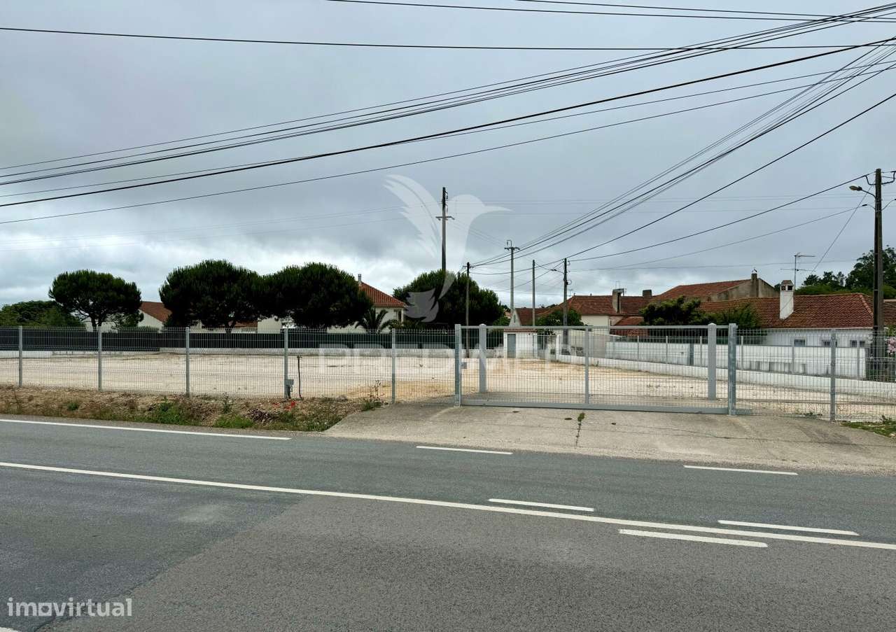 Terreno na Estrada de Leiria situado em Loureira - Grande imagem: 3/5
