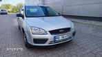 Ford Focus 1.8 Style - 9