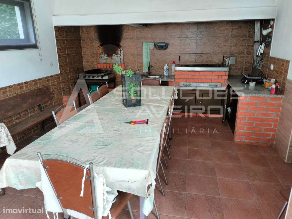 Moradia T4 com Piscina-23
