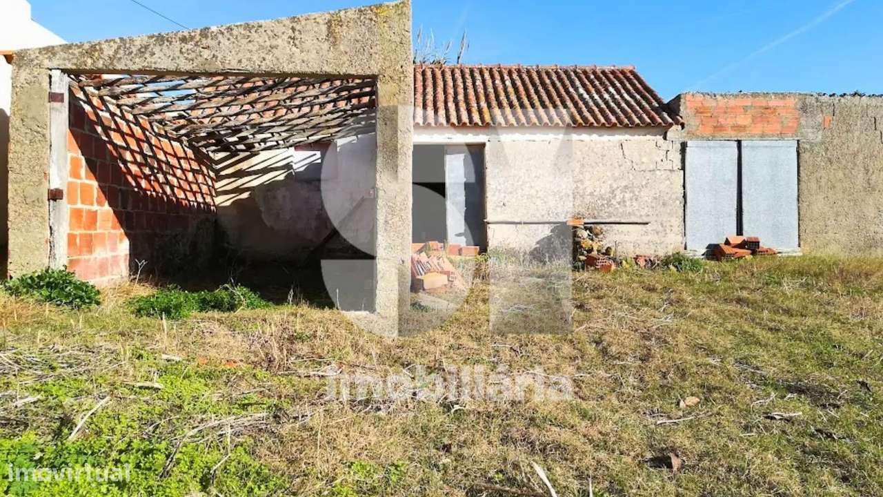 Ruina com grande área de terreno - Grande imagem: 2/25