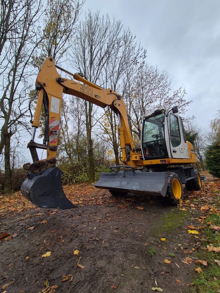 Liebherr A 311 litronic 2005