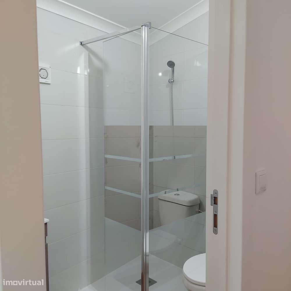 Casa tipo T1 ,no centro histórico de Caldas de Aregos/Rio Douro-8