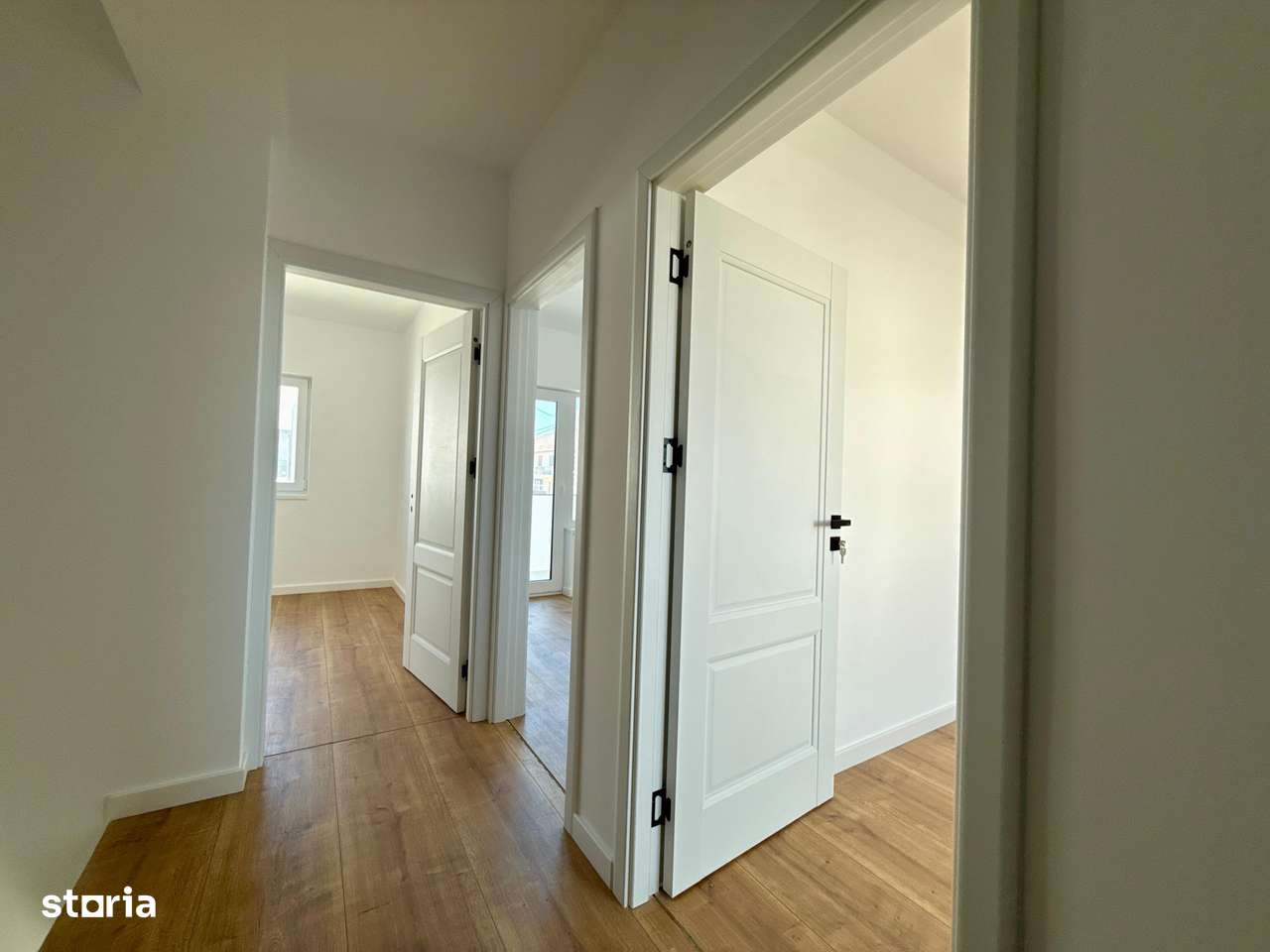 DIRECT DE LA DEZVOLTATOR: Casă in Valea Lupului, finisaje premium - Imagine principală: 5/15