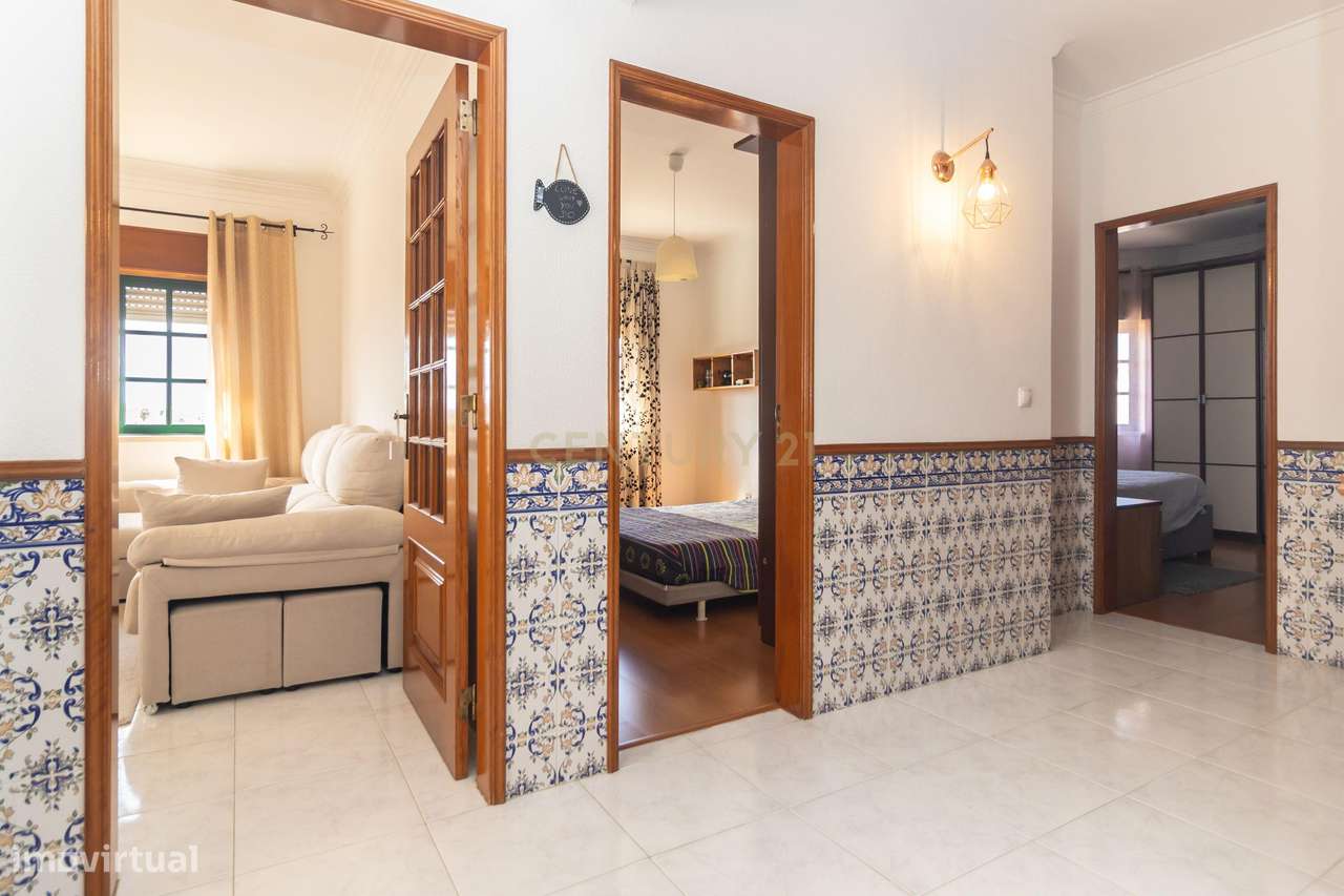 Apartamento T2 com Parqueamento, Elevador, Pronto a Habitar – Uma Opor-12