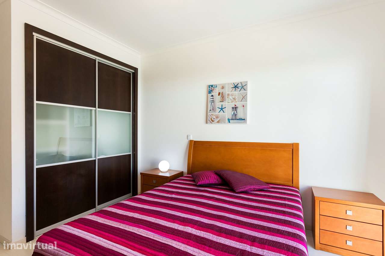 Apartamento T2 em Armação de Pera totalmente mobilado e equipado a 500-11