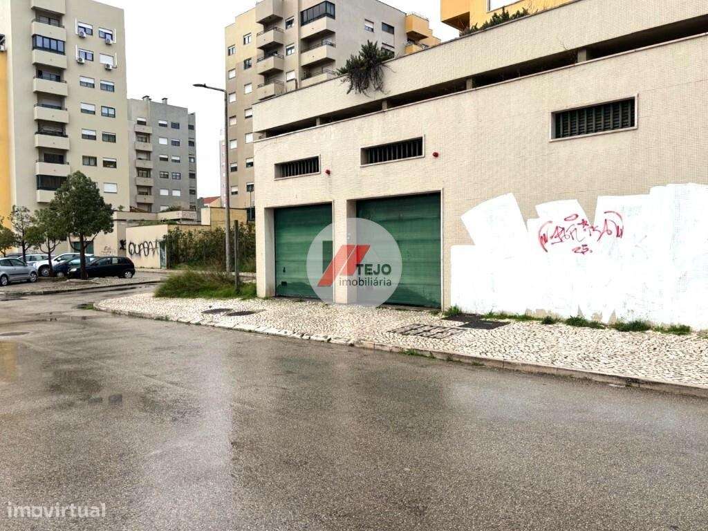 Arrenda I Parqueamento I 12 m2 I Alto do Seixalinho - Grande imagem: 3/6