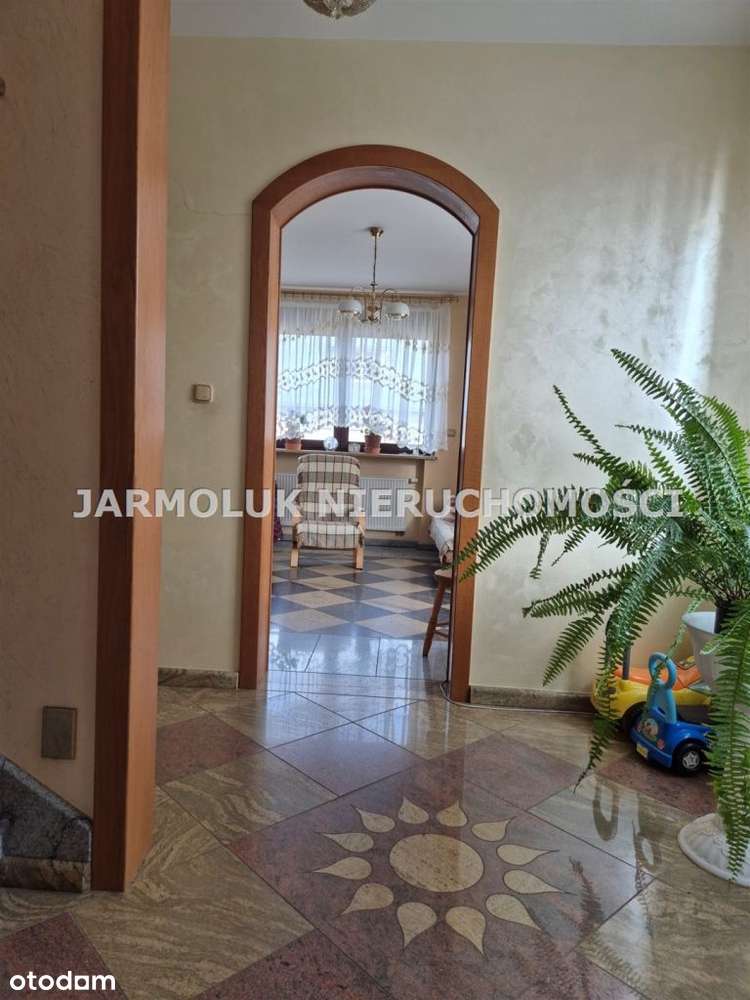 Hala Produkcyjna, dom i budynek biurowy-10