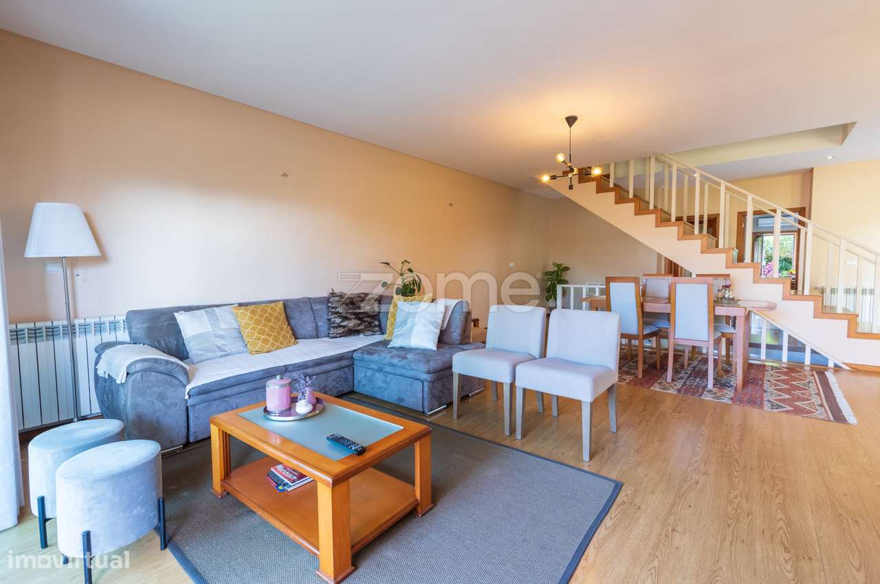 Moradia Geminada T3 em Aldão-10