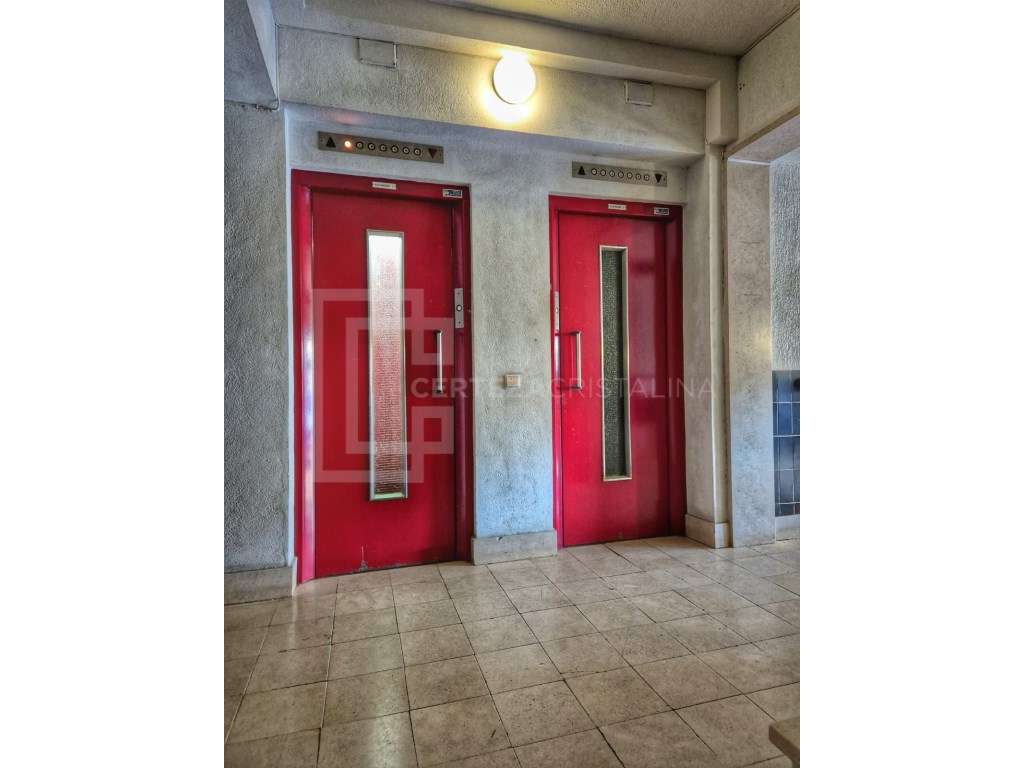 Apartamento T1 Mobilado no Centro de Setúbal-12