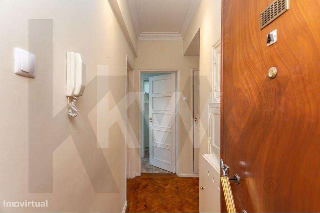 Apartamento T2 no Jardim da Parada em Campo de Ourique - Para Arrendar - Grande imagem: 2/38