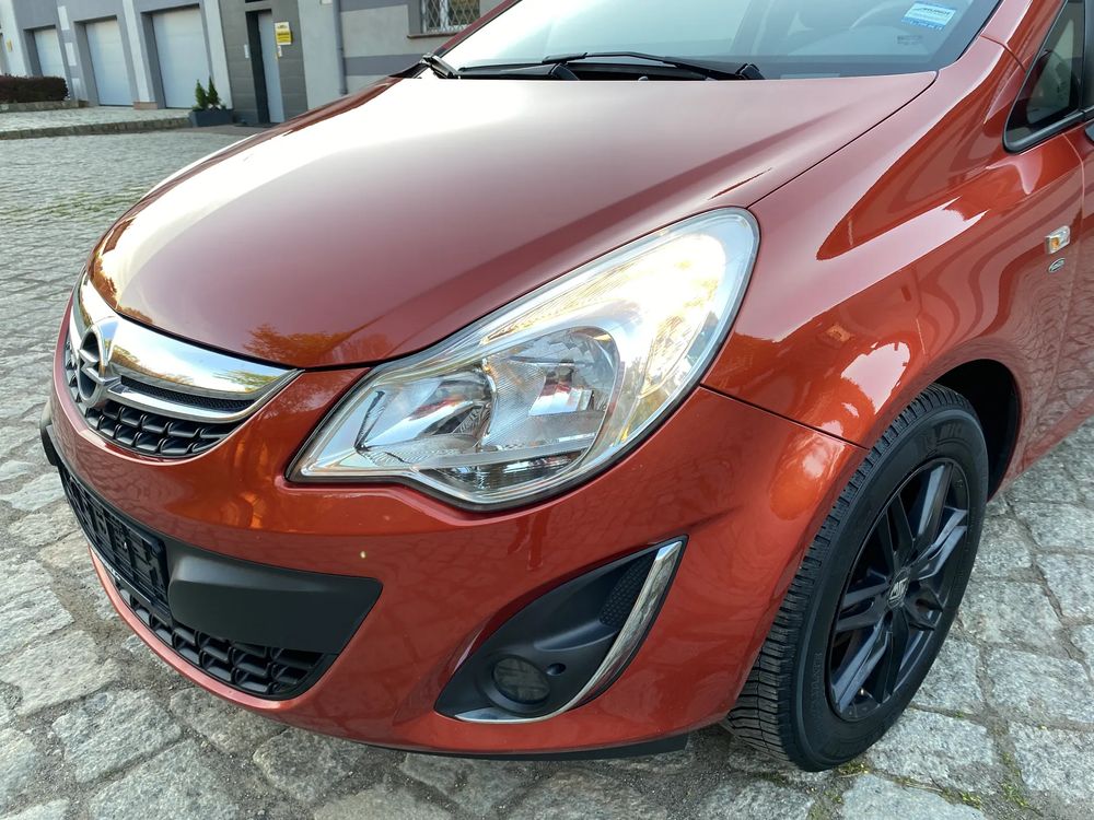 Opel Corsa D 1.4 16V Satellite 2011
