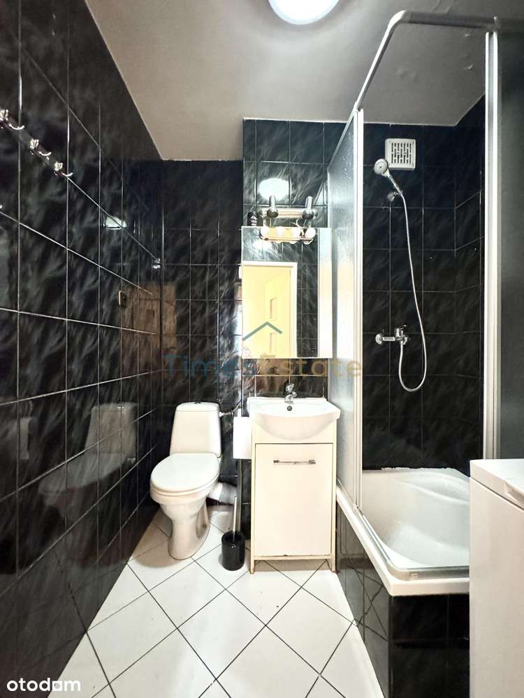 2 pokoje, przy wejściu do Metra TROCKA-10