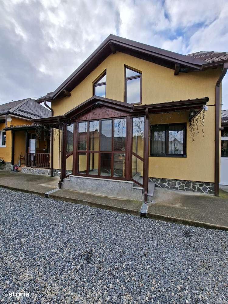 Casă modernă deosebită în Florești – 2 corpuri-4