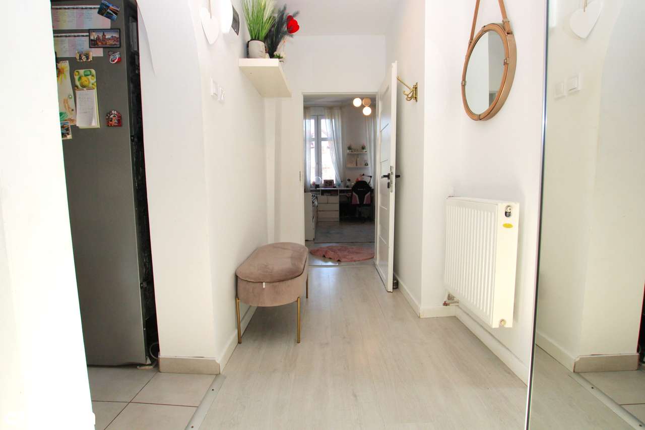 Mieszkanie 5-pokojowe z ogródkiem przy budynku MEDIA MIEJSKIE-13