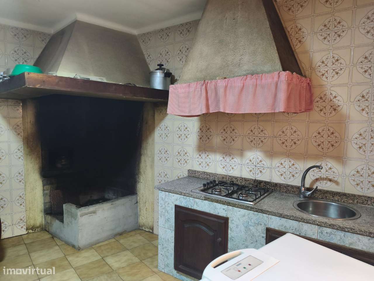 Moradia isolada T2 com jardim em Alcapedrinha Arada-12