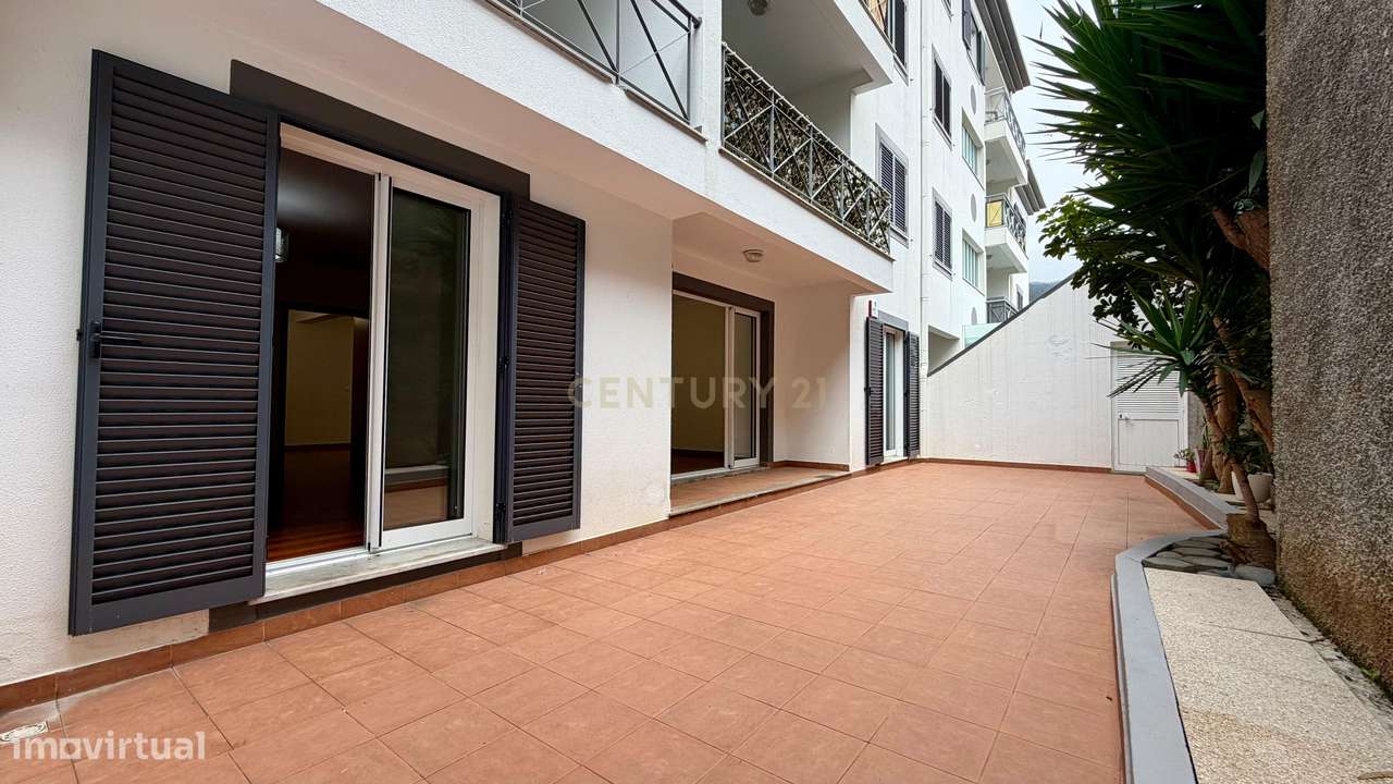 Apartamento T2+1 em Santo António-28